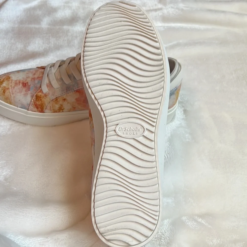 NIB Dr. Scholl’s Wink Lace Tie Dye Sneakers